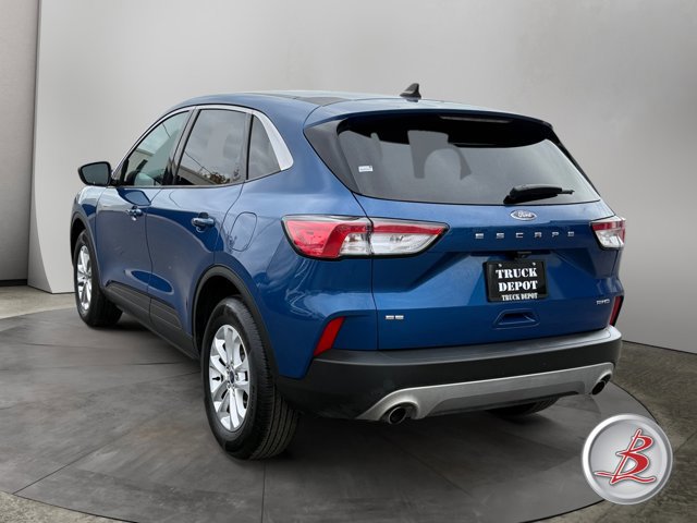 Used 2022 Ford Escape SE w/ Cold Weather Package image 5