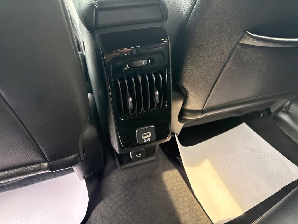 Certified 2025 Jeep Compass Limited AWD/4WD image 37