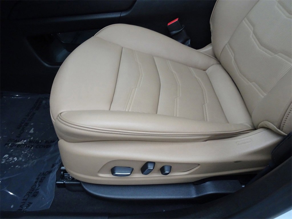 Certified 2025 Cadillac XT6 Premium Luxury w/ Platinum Package image 10