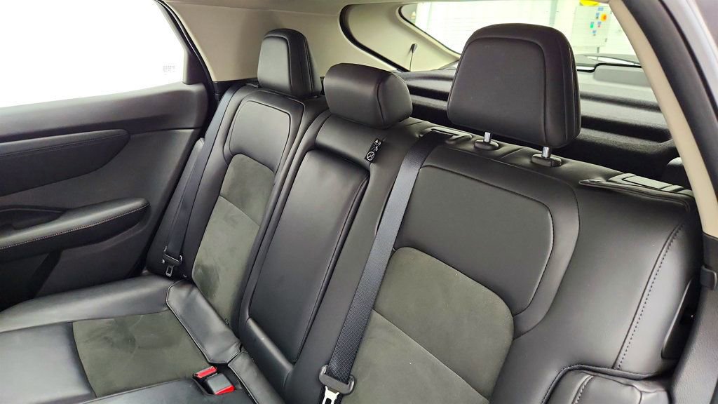 Used 2024 Nissan Ariya AWD image 19