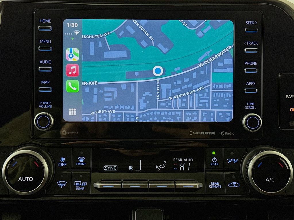 Used 2021 Toyota Highlander XLE image 13