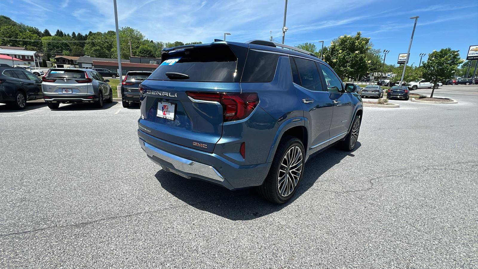 Used 2026 GMC Terrain Denali AWD/4WD image 4