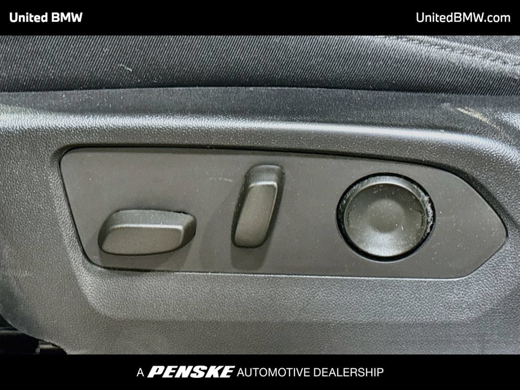 Used 2023 Chevrolet Colorado Trail Boss w/ Technology Package AWD/4WD image 11