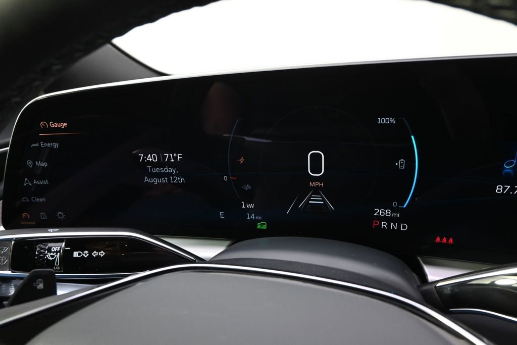 New 2025 Cadillac Lyriq Sport image 25