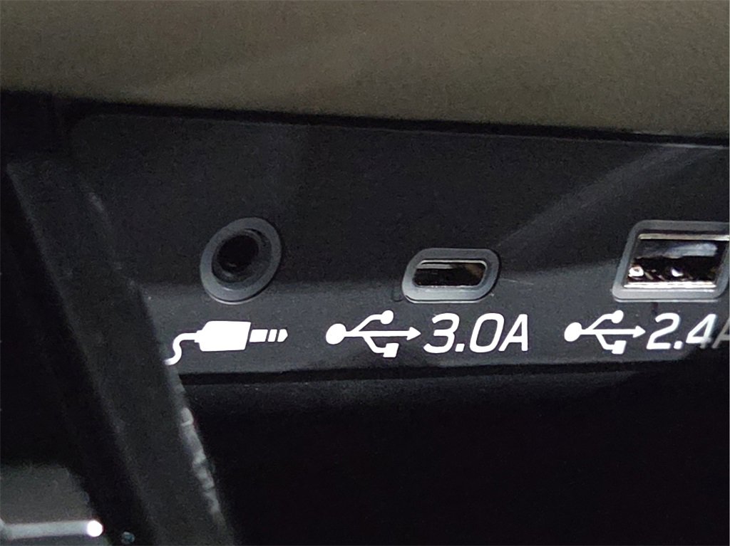 Used 2025 Subaru Outback Limited image 15