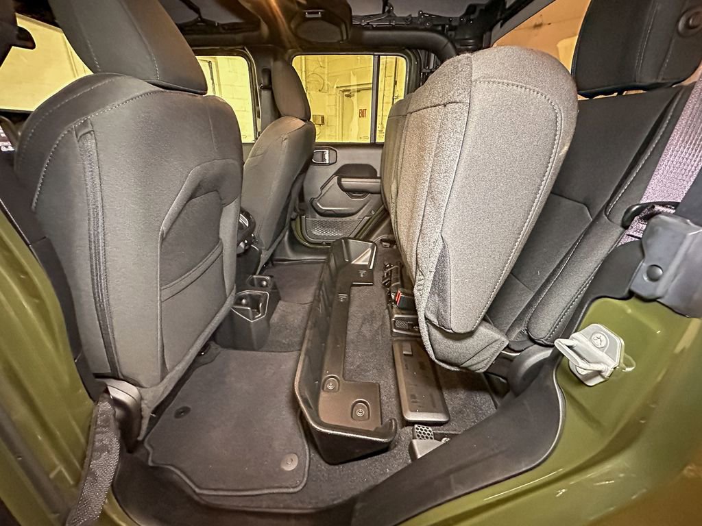 Certified 2023 Jeep Gladiator Sport image 25