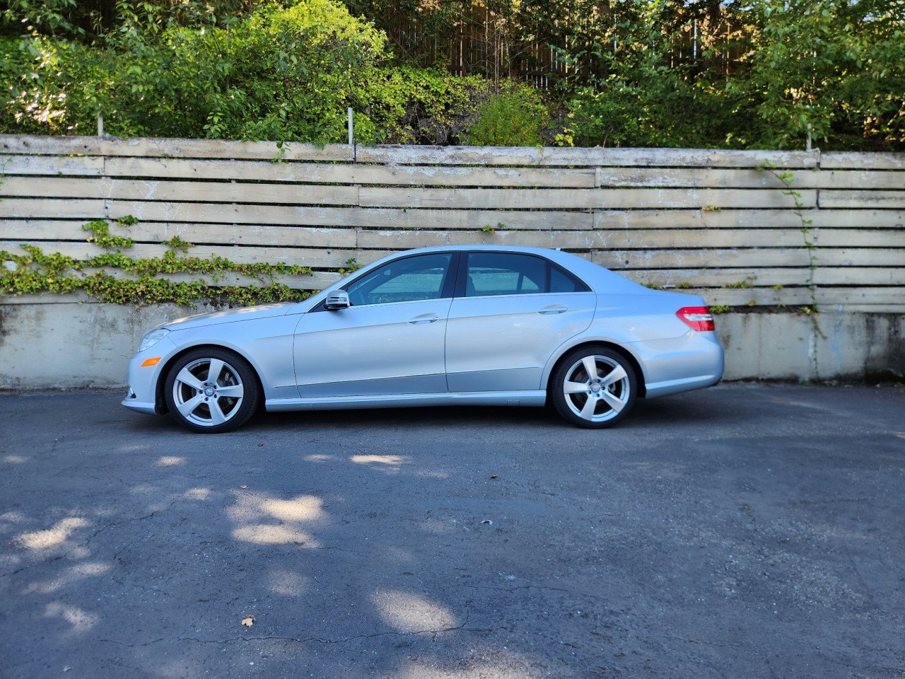 Used 2011 Mercedes-Benz E 350 Sedan image 5