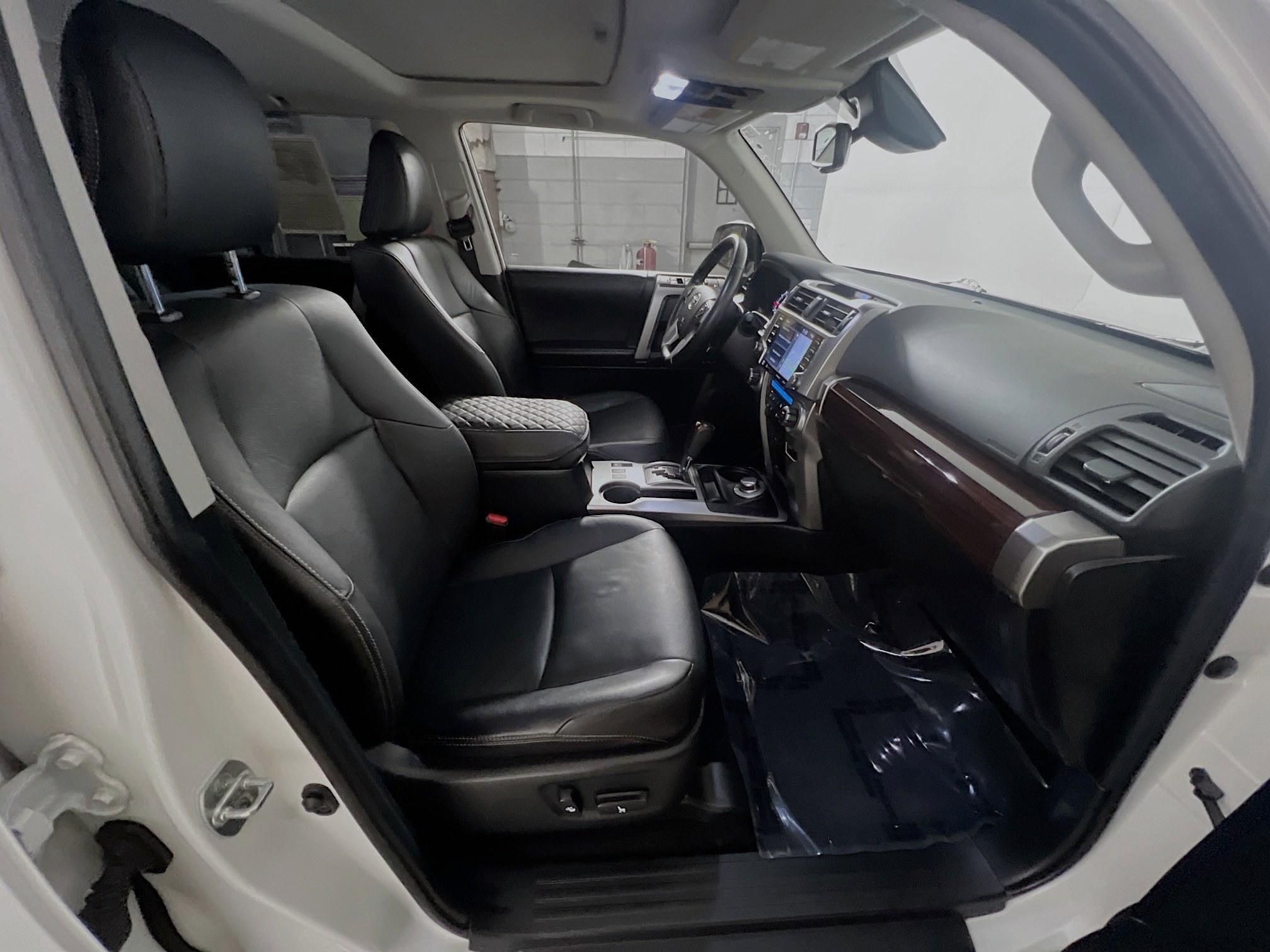 Used 2023 Toyota 4Runner Limited image 31