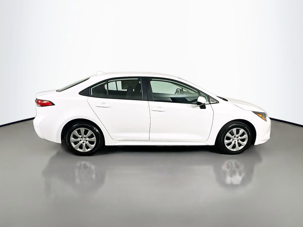 Used 2022 Toyota Corolla LE FWD image 7