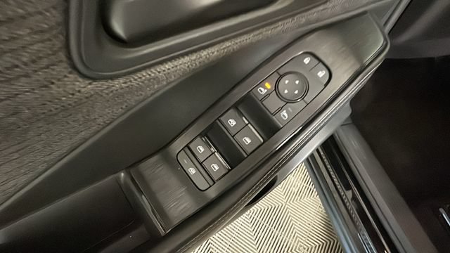 Used 2021 Nissan Rogue S AWD/4WD image 10
