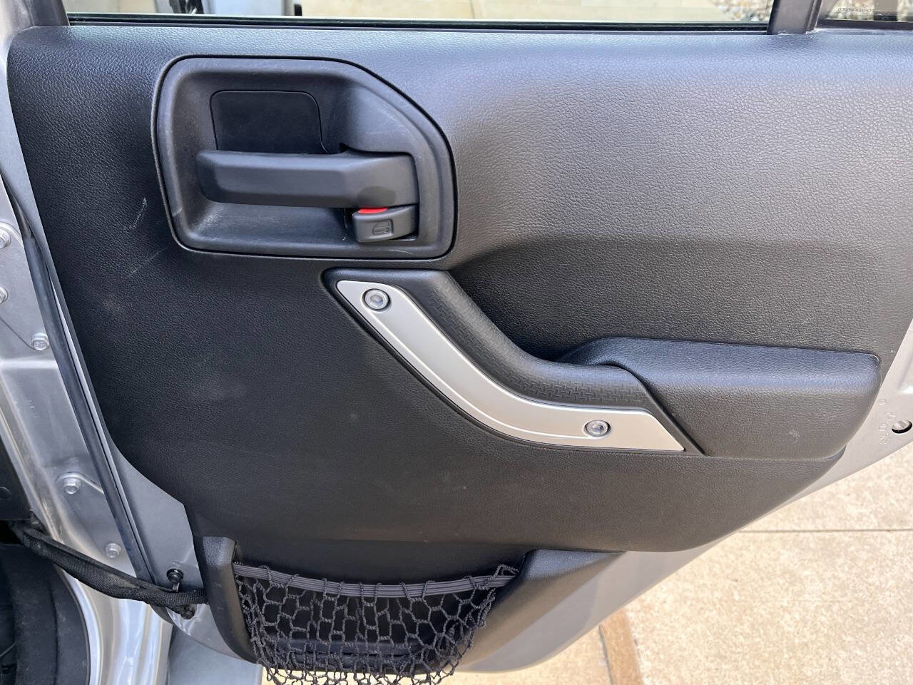 Used 2015 Jeep Wrangler Unlimited Sahara w/ Dual Top Group image 19