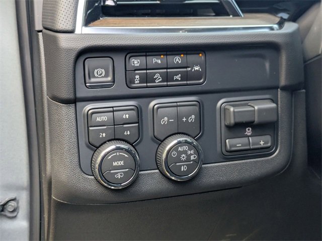 New 2026 Chevrolet Suburban High Country image 14