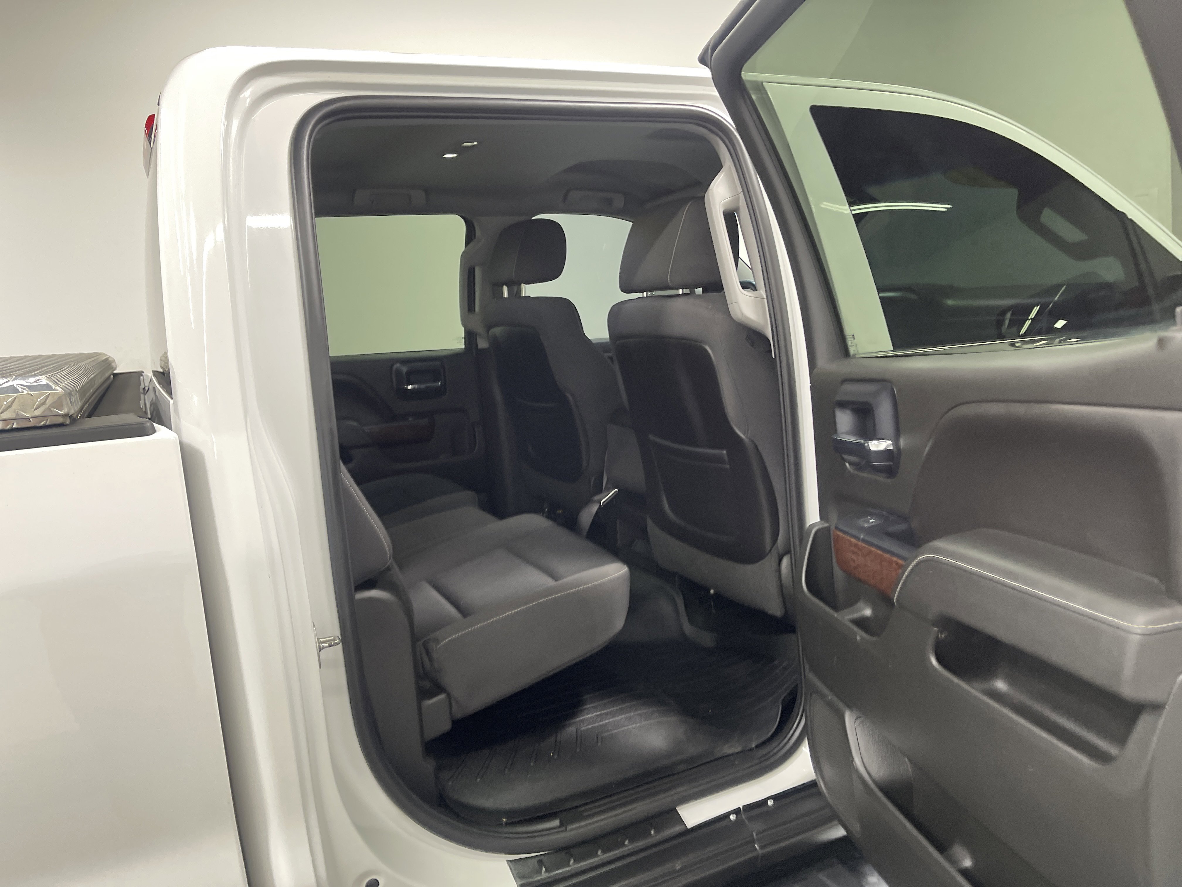 Used 2014 GMC Sierra 1500 SLE image 19