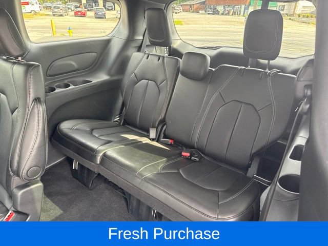 Used 2026 Chrysler Pacifica Select FWD image 8