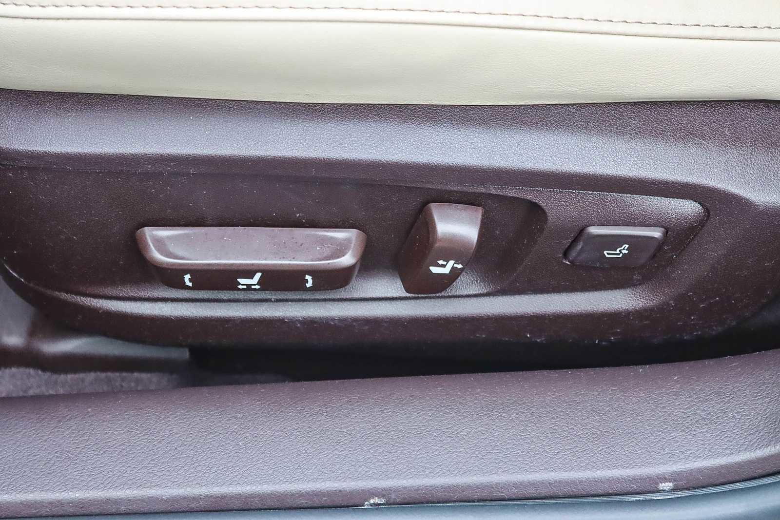 Used 2016 Lexus ES 300h image 21