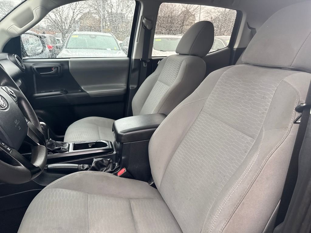 Used 2019 Toyota Tacoma SR5 image 15