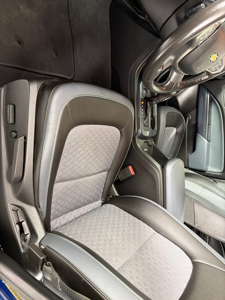 Used 2019 Chevrolet Colorado Z71 AWD/4WD image 12