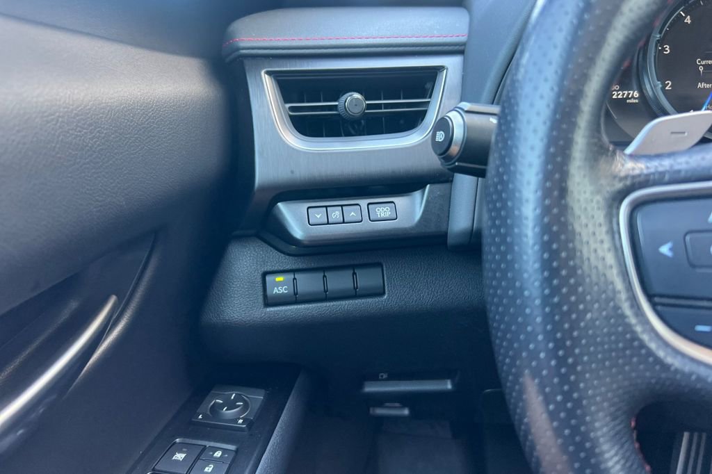 Used 2019 Lexus UX 200 F Sport w/ F Sport Premium Package FWD image 31