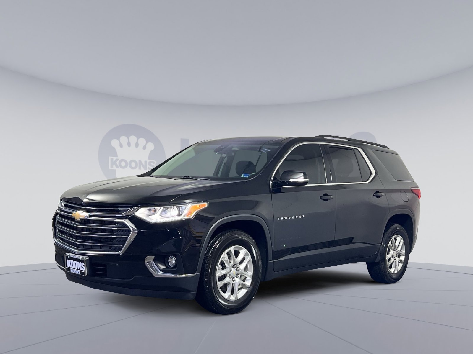 Used 2020 Chevrolet Traverse LT w/ Driver Confidence II Package AWD/4WD image 1