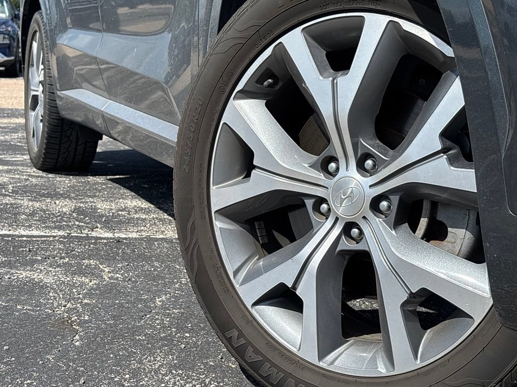 Used 2021 Hyundai Palisade Limited FWD image 2