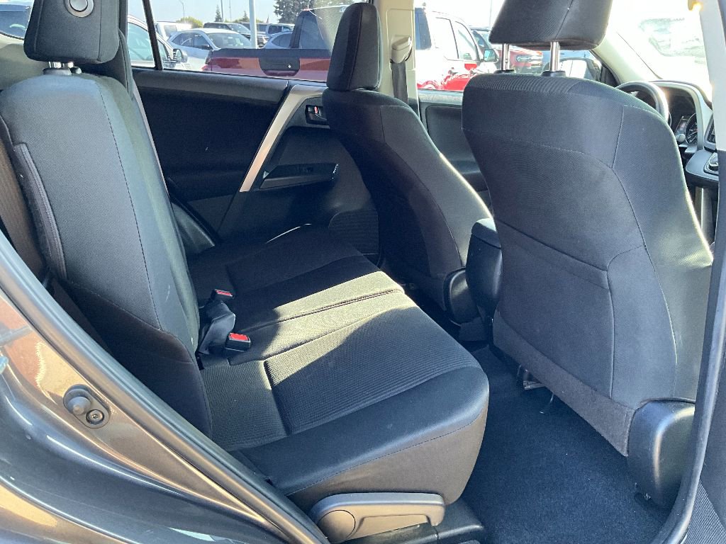 Used 2017 Toyota RAV4 LE image 34