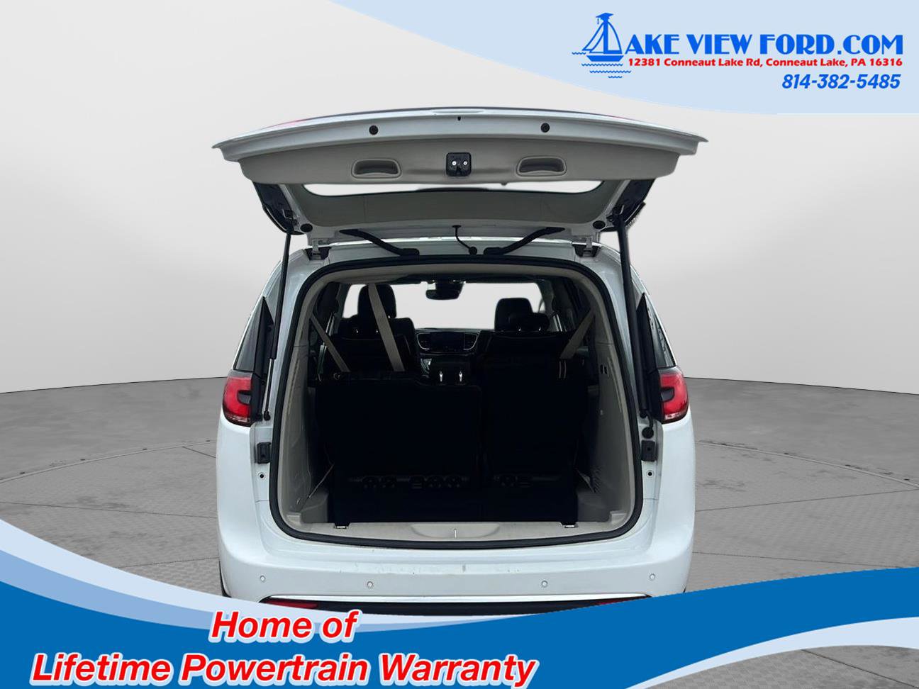 Used 2022 Chrysler Pacifica Limited FWD image 8