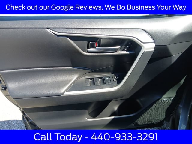 Used 2022 Toyota RAV4 XLE Premium AWD/4WD image 18