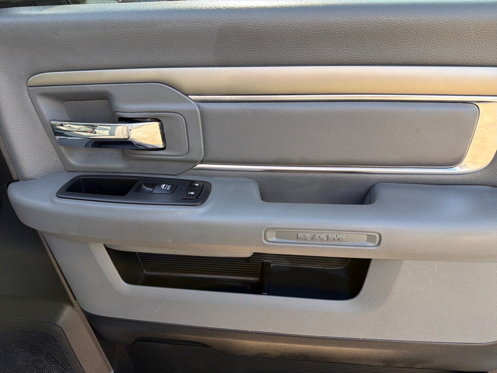 Used 2019 RAM 1500 Big Horn RWD image 23