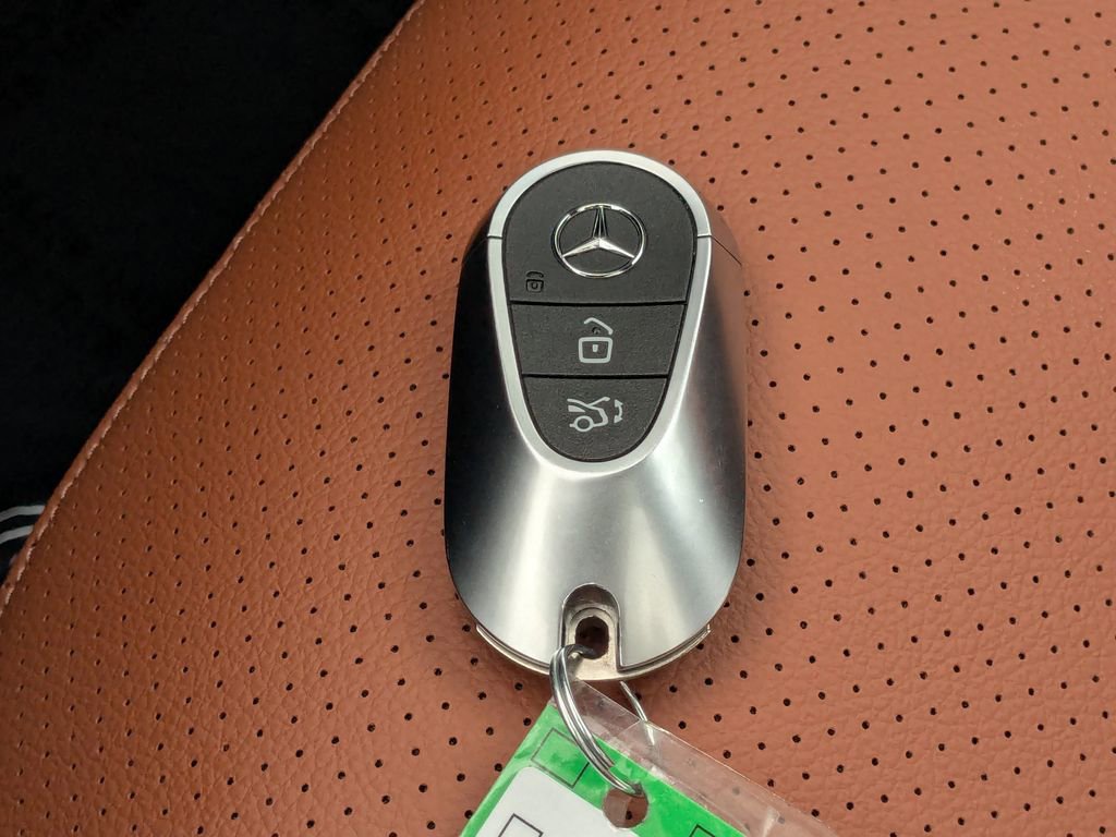 Certified 2024 Mercedes-Benz GLC 300 4MATIC image 26