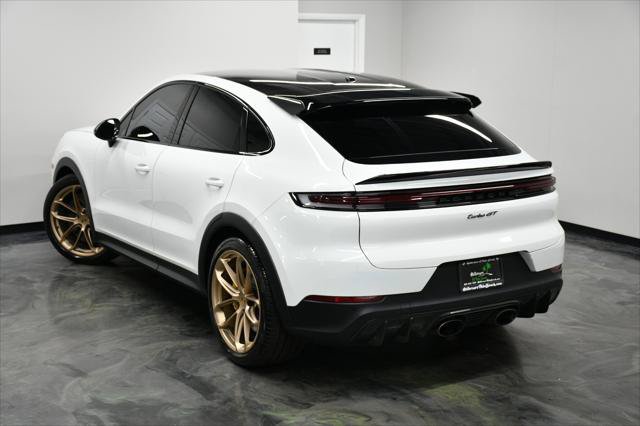 Used 2024 Porsche Cayenne Turbo GT AWD/4WD image 10