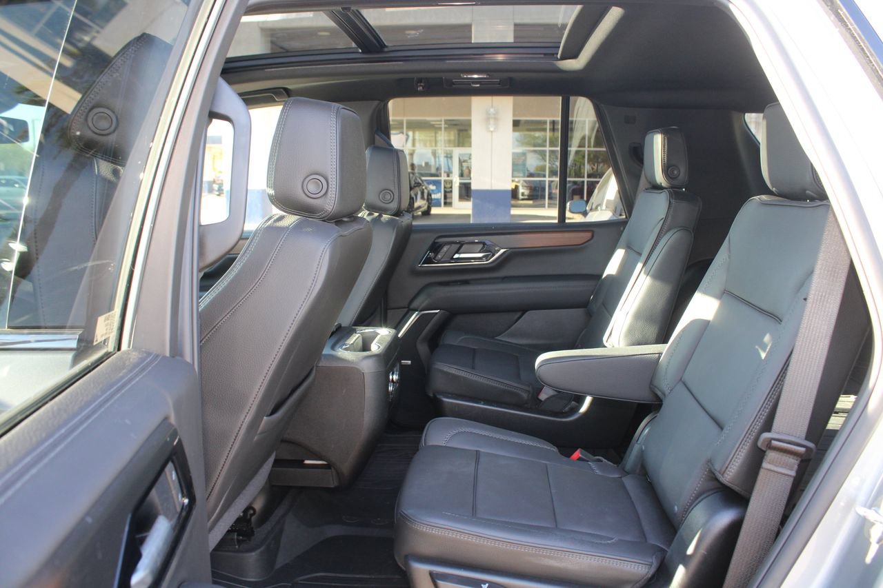 Used 2026 GMC Yukon Denali AWD/4WD image 12