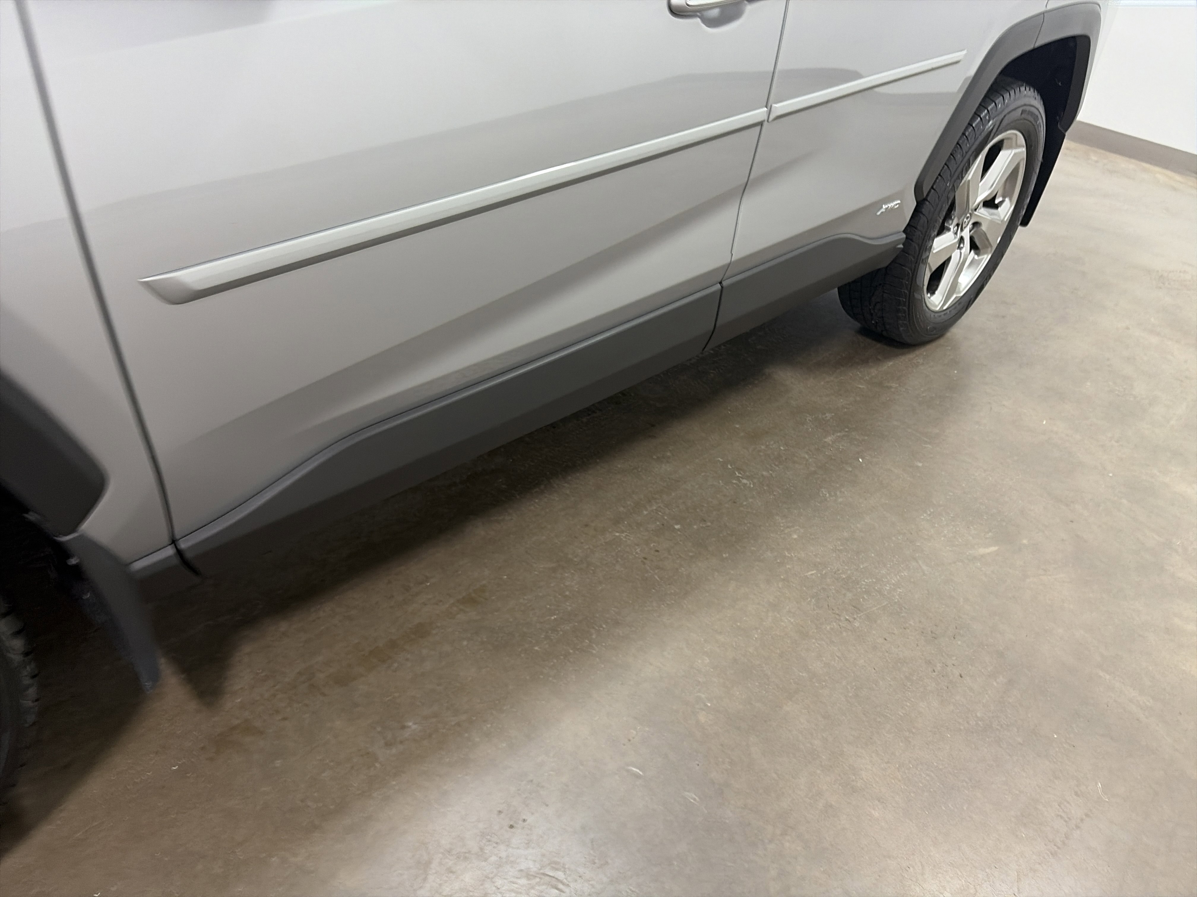 Used 2021 Toyota RAV4 Limited w/ Limited Grade Weather Package image 10