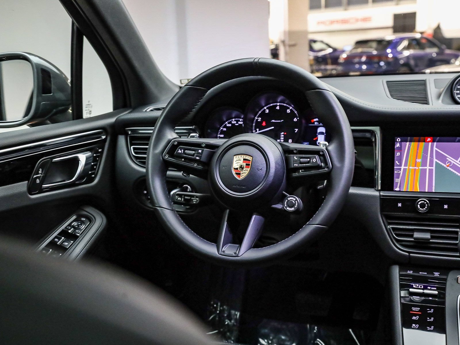 Certified 2025 Porsche Macan Turbo AWD/4WD image 19