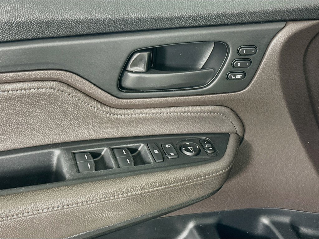 Used 2018 Honda Odyssey Touring image 18