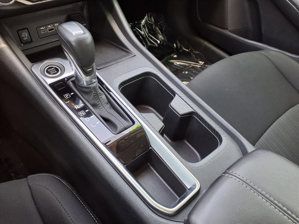 Used 2024 Nissan Sentra SV FWD image 21