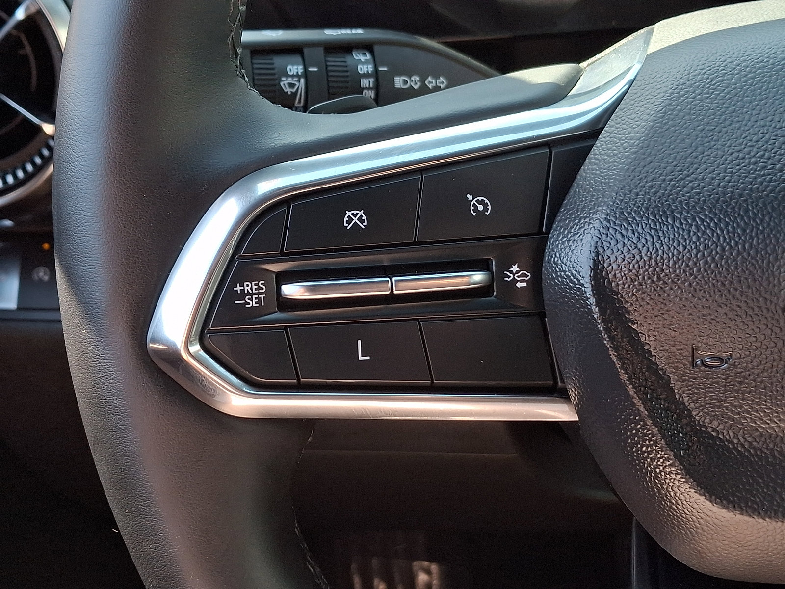 Used 2025 Chevrolet Equinox LT FWD image 21