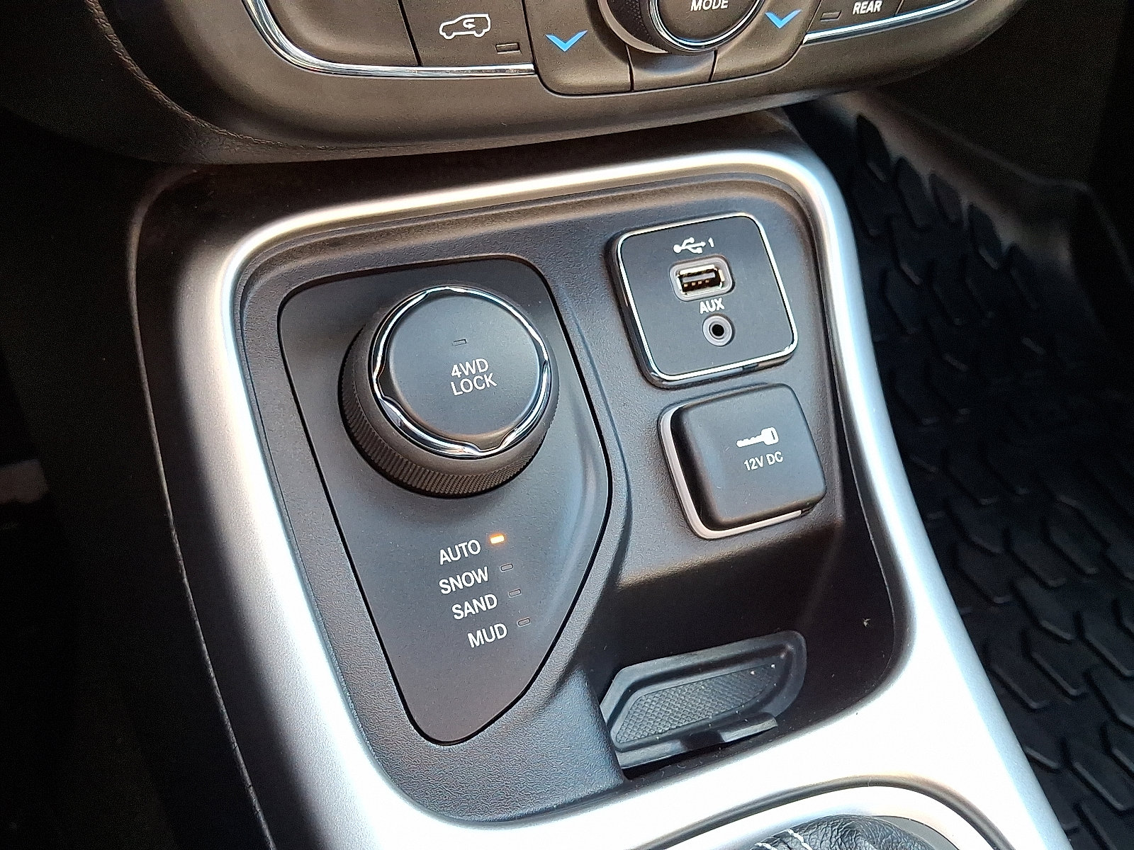 Used 2021 Jeep Compass Latitude w/ Sun and Sound Group image 26