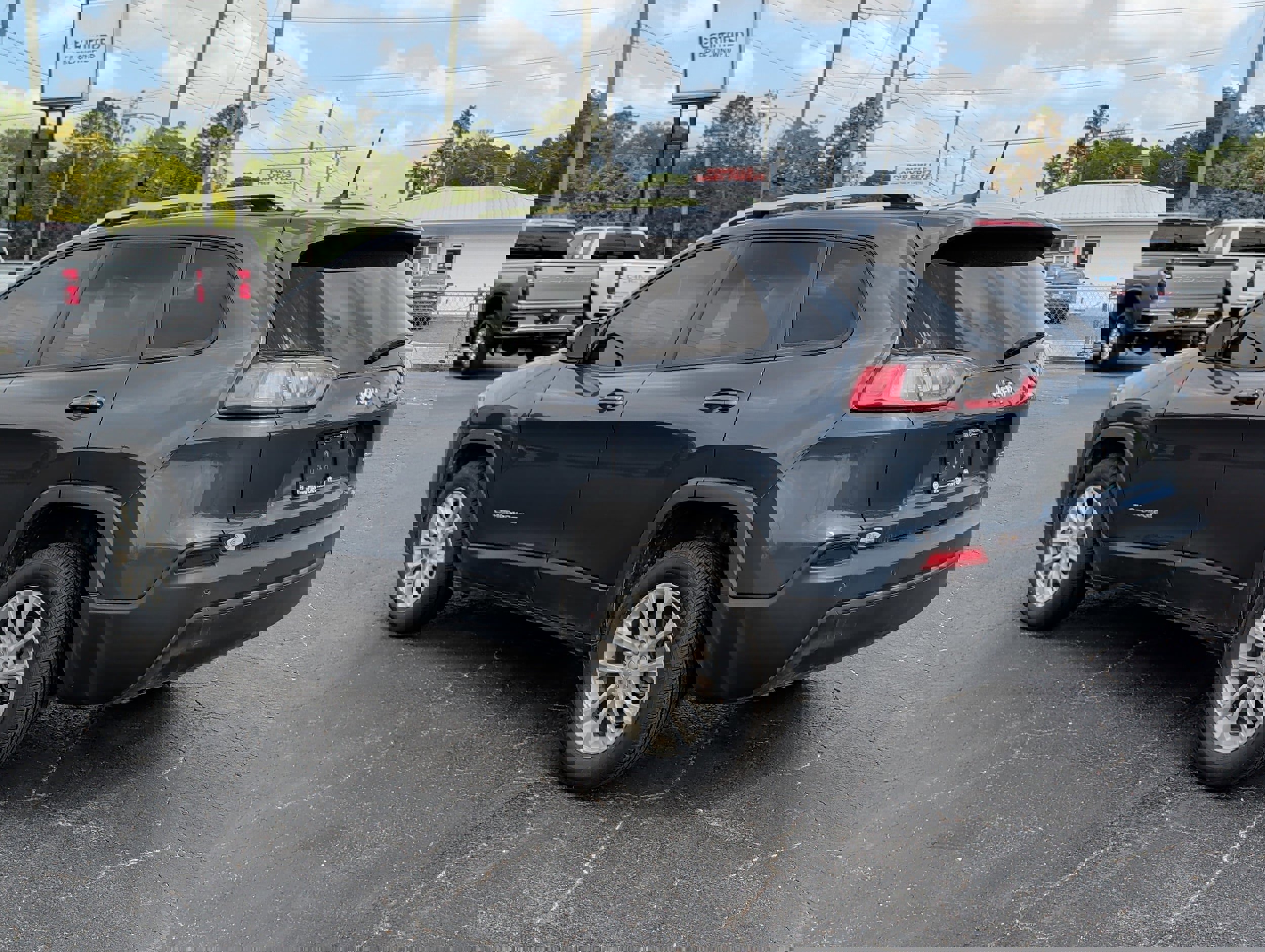 Used 2020 Jeep Cherokee Latitude image 5