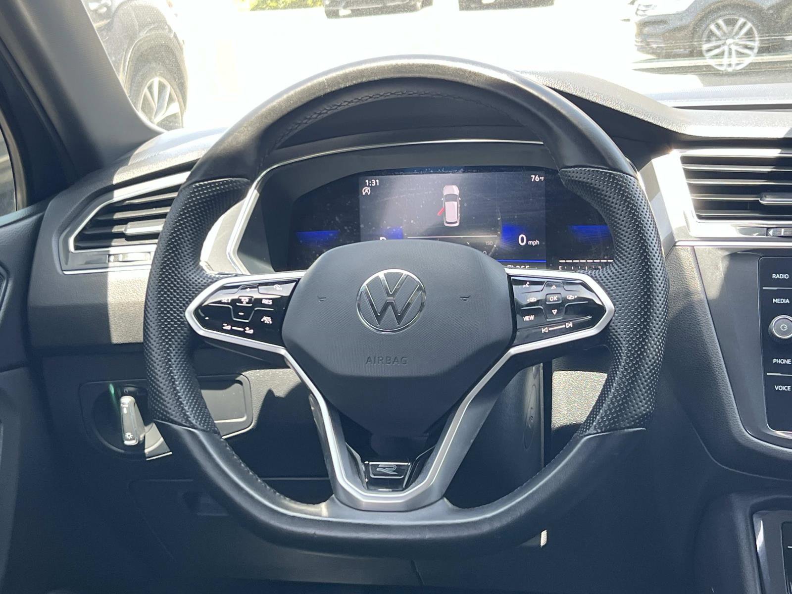 Certified 2023 Volkswagen Tiguan SE R-Line FWD image 8