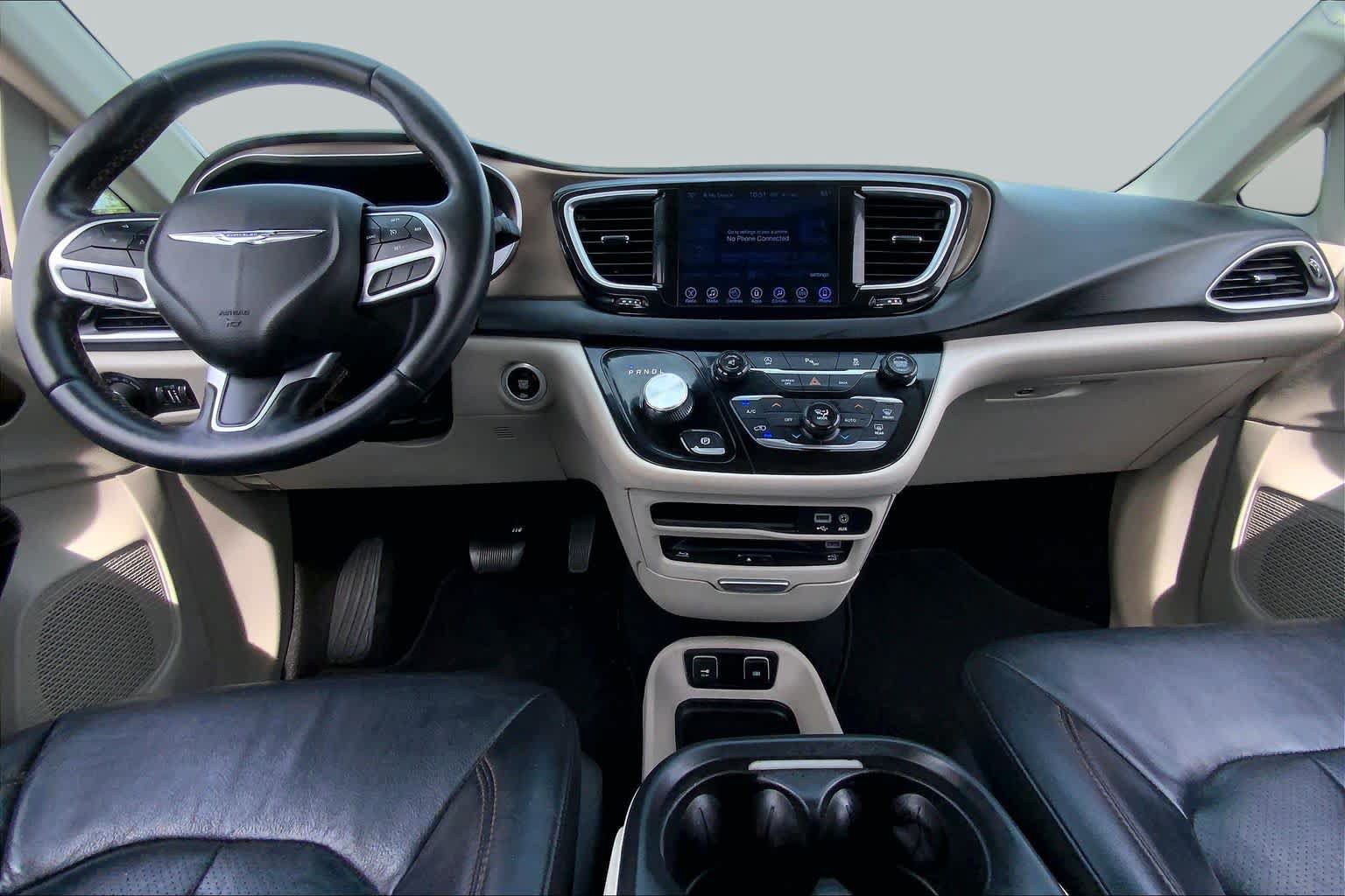 Used 2017 Chrysler Pacifica Touring-L Plus w/ Tire & Wheel Group FWD image 15