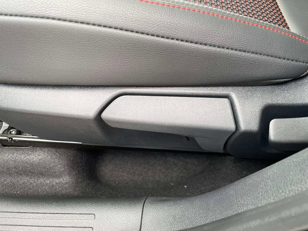 New 2027 Nissan Kicks SR w/ SR Premium Package FWD image 19