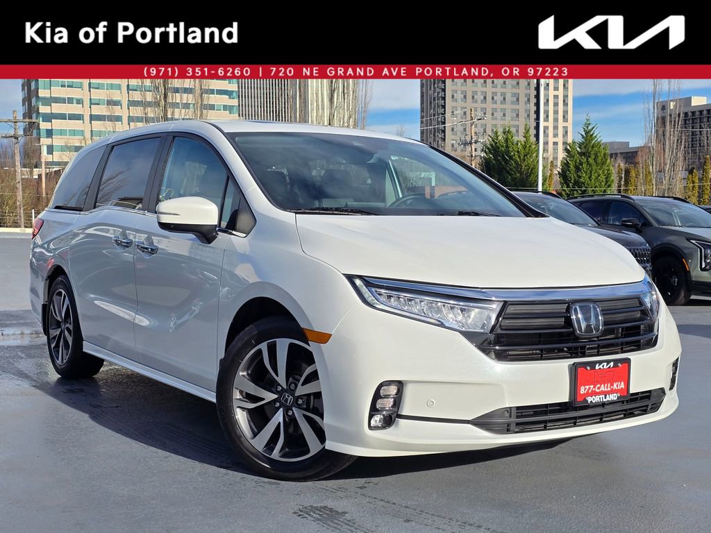 Used 2022 Honda Odyssey Touring image 1