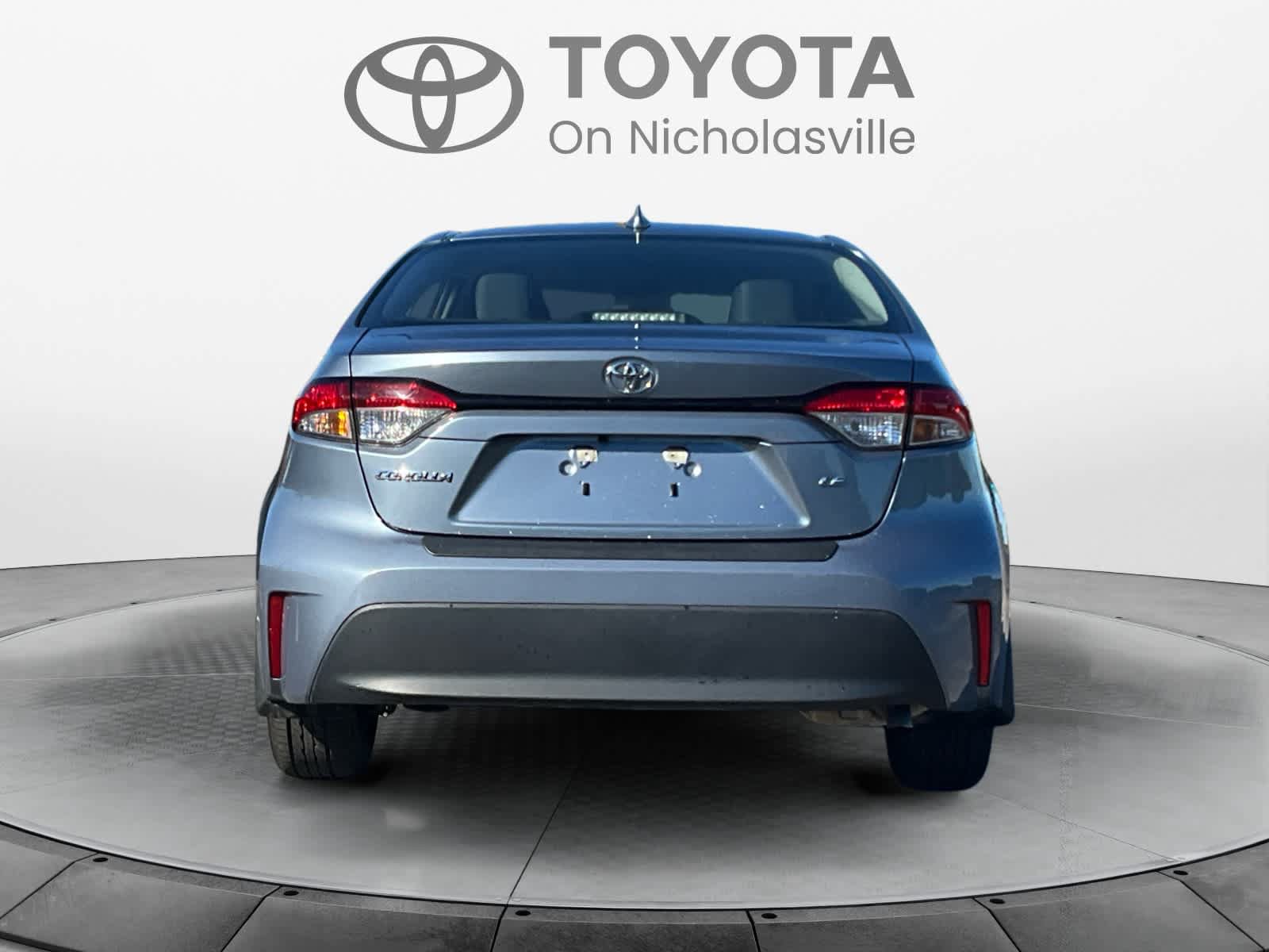 Used 2024 Toyota Corolla LE FWD image 4