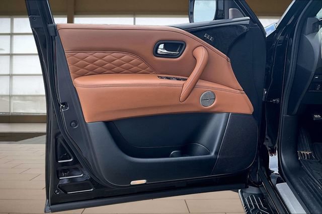Used 2024 INFINITI QX80 Sensory AWD/4WD image 22
