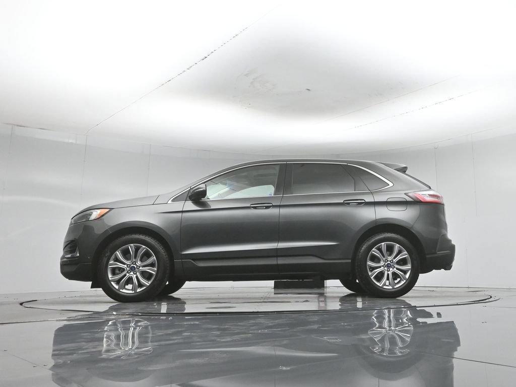 Used 2020 Ford Edge Titanium w/ Equipment Group 301A AWD/4WD image 8