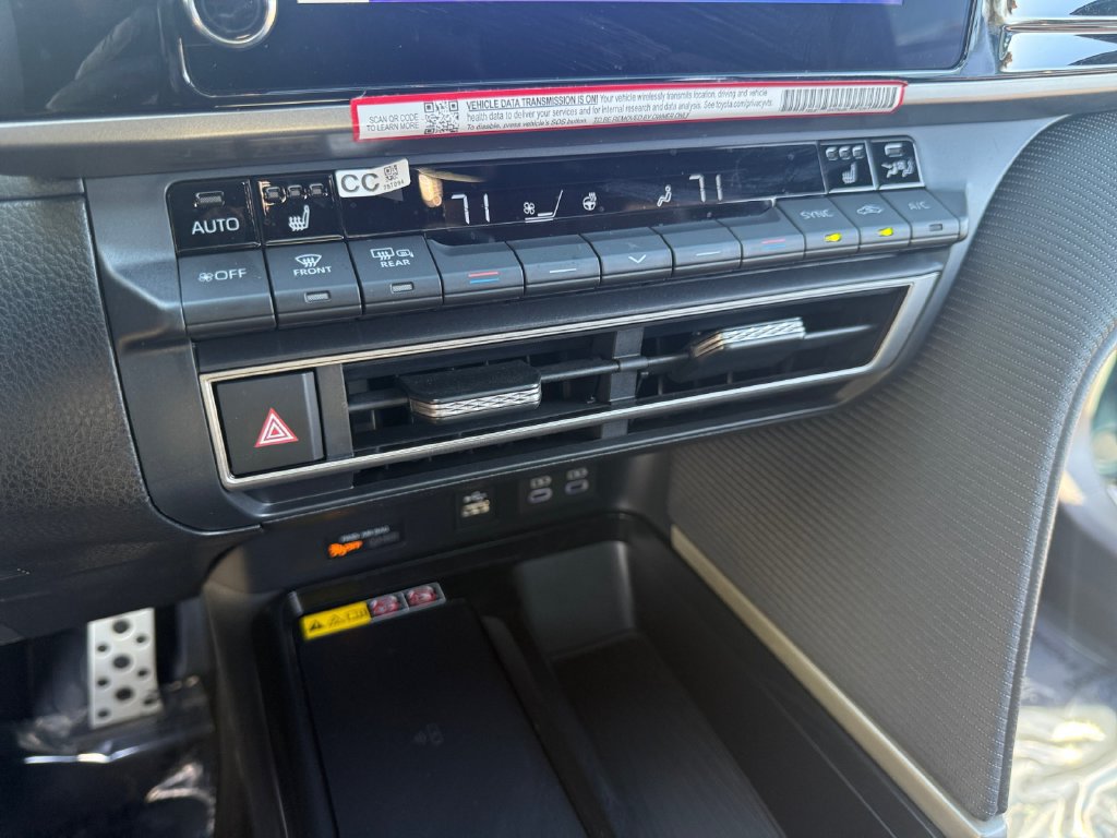Used 2026 Toyota Camry SE w/ Convenience Package FWD image 17