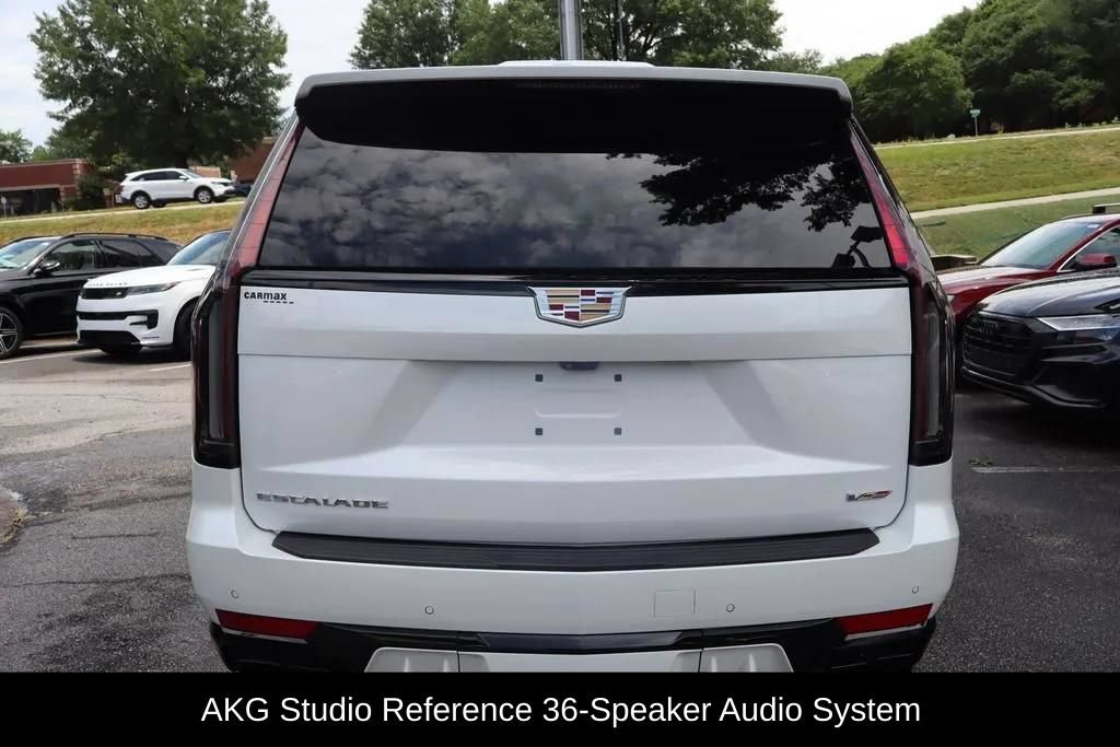 Used 2023 Cadillac Escalade V AWD/4WD image 6