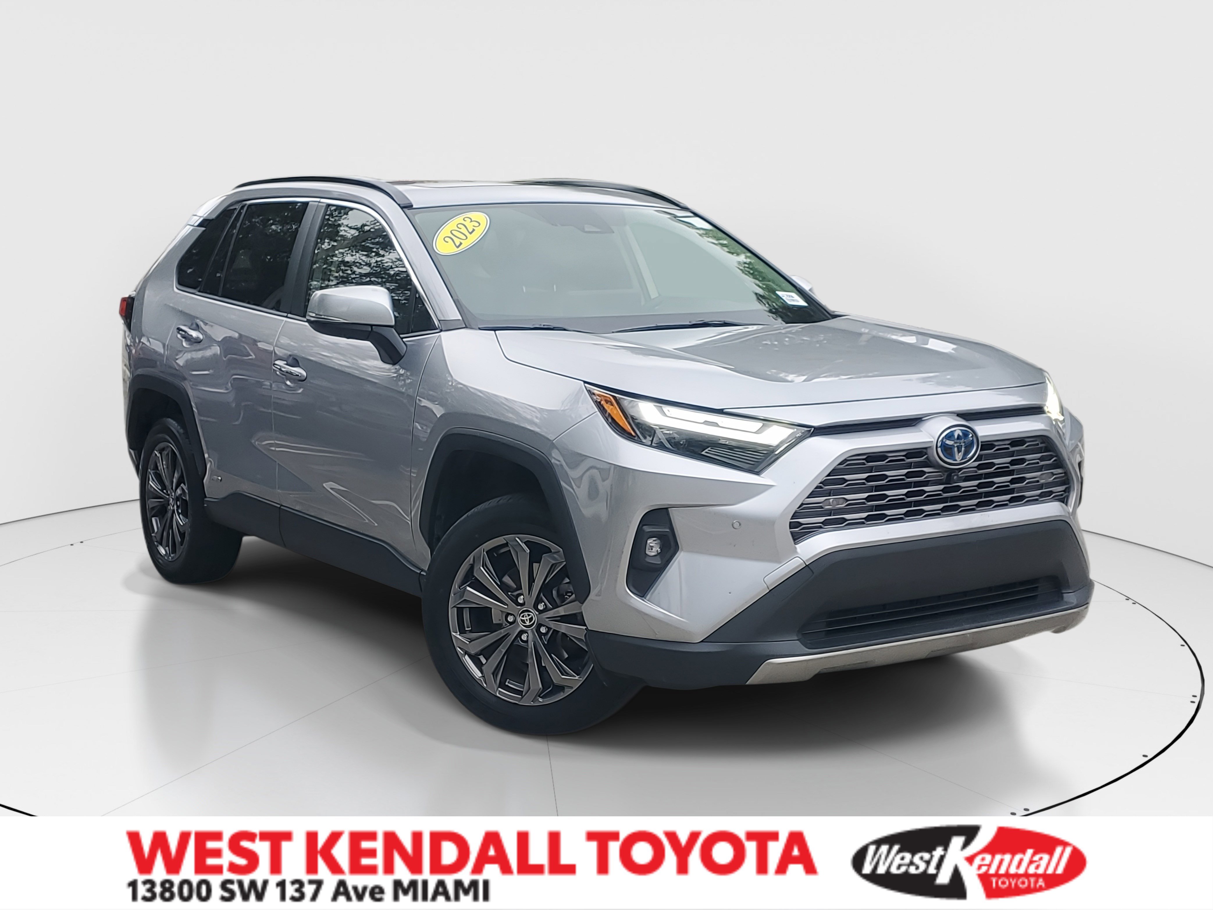 Used 2023 Toyota RAV4 Limited image 1