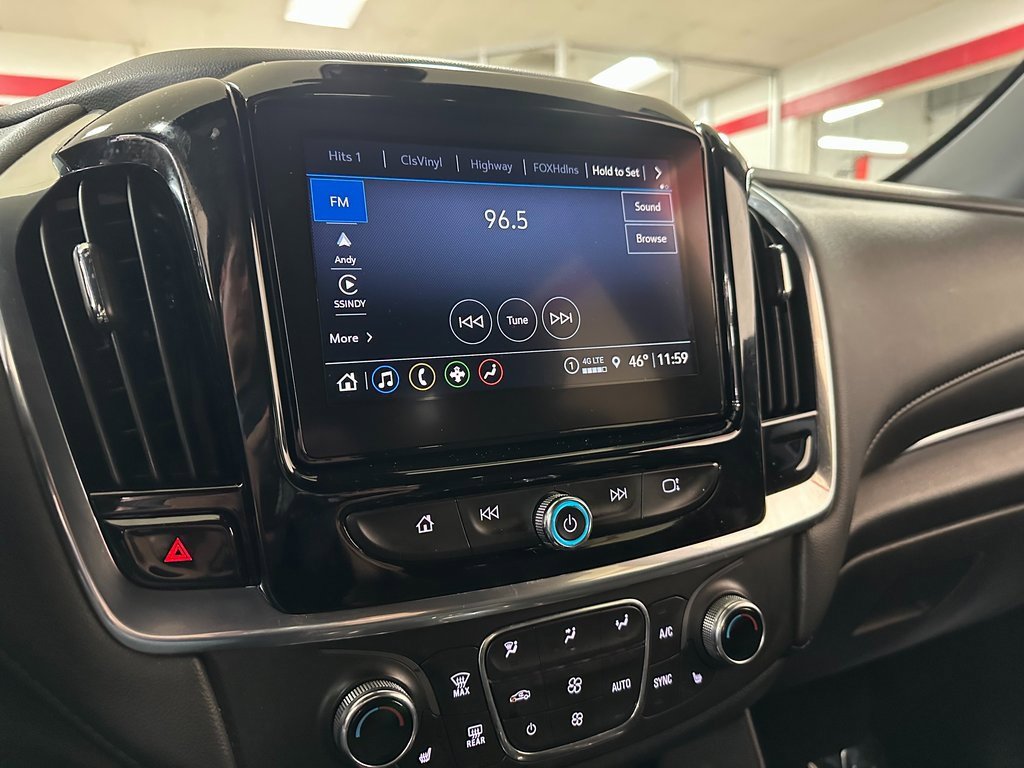 Used 2023 Chevrolet Traverse LT image 21