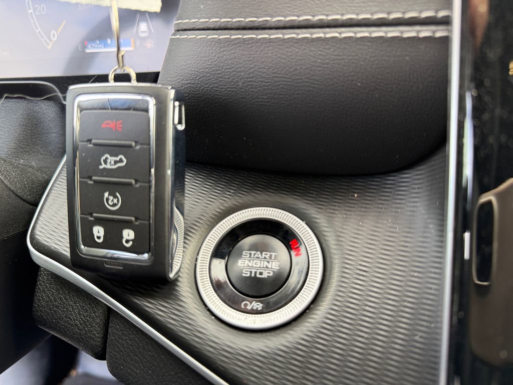 Certified 2025 Jeep Grand Cherokee Laredo X w/ Luxury Tech Group I image 31